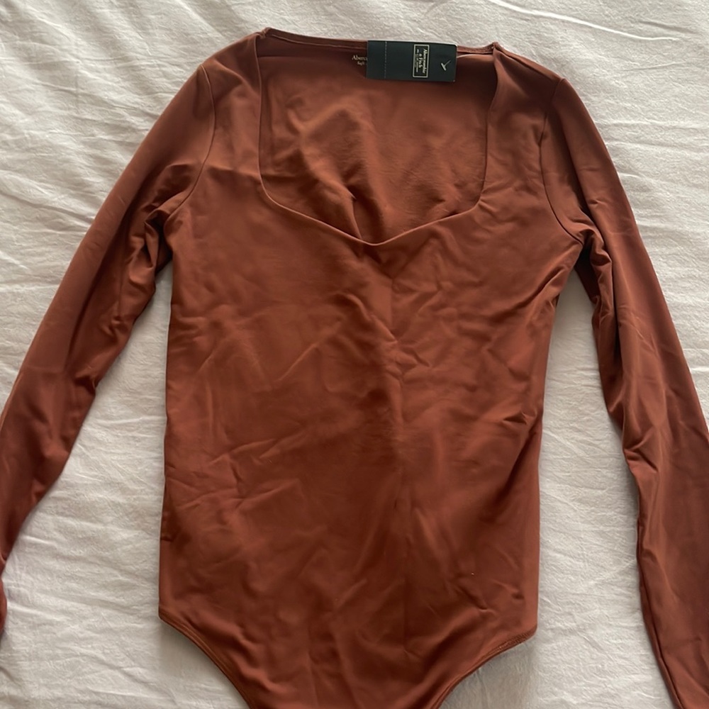 New Abercrombie & Fitch bodysuit size M brown/dark red soft